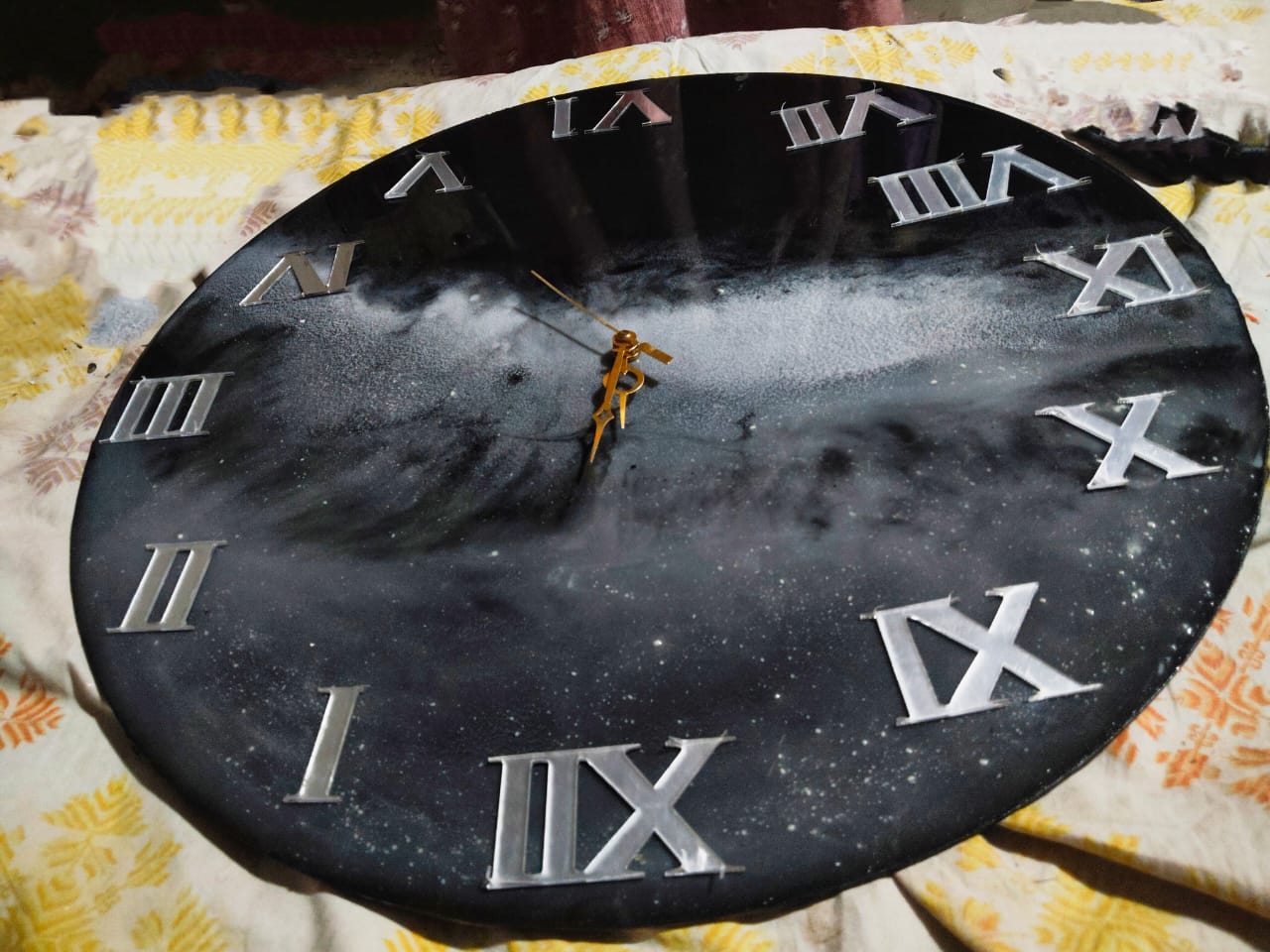 Premium Black Resin Wall Clock – Ocean Wave Design